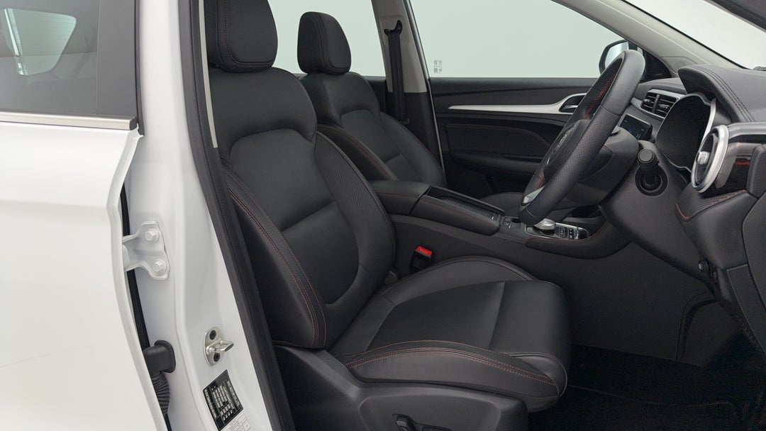 2022 MG ZS EV Essence, Automatic, 39983 km, Right Side Front Door Cabin View