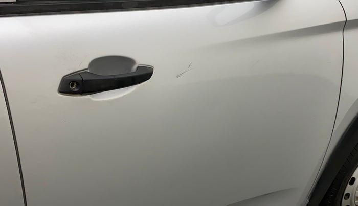 2018 Mahindra KUV 100 NXT K2 D 6S, Diesel, Manual, 74,808 km, Driver-side door - Minor scratches