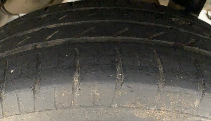 2018 Mahindra KUV 100 NXT K2 D 6S, Diesel, Manual, 74,808 km, Left Rear Tyre Tread