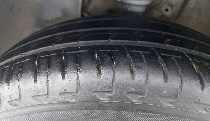 2018 Maruti IGNIS DELTA 1.2 K12 AMT, Petrol, Automatic, 23,717 km, Left Front Tyre Tread