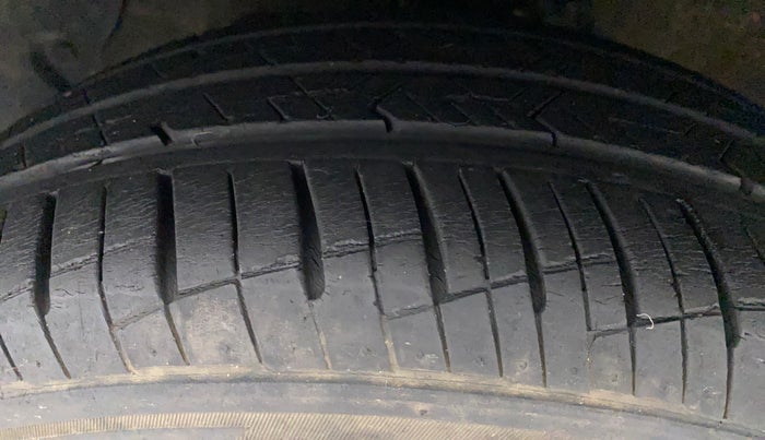 2019 Hyundai Grand i10 ASTA 1.2 KAPPA VTVT, Petrol, Manual, Left Front Tyre Tread