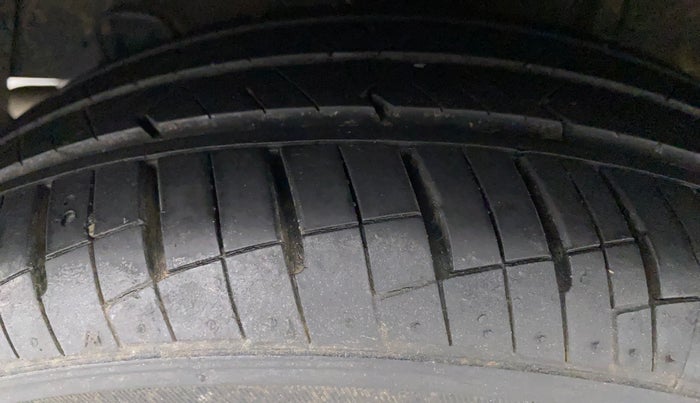 2019 Hyundai Grand i10 ASTA 1.2 KAPPA VTVT, Petrol, Manual, Right Rear Tyre Tread