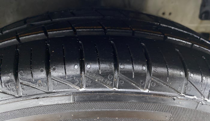 2012 Hyundai Eon ERA PLUS, Petrol, Manual, 23,514 km, Right Front Tyre Tread