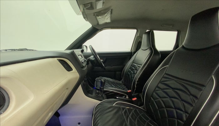 2020 Maruti New Wagon-R VXI 1.2, Petrol, Manual, 30,400 km, Right Side Front Door Cabin