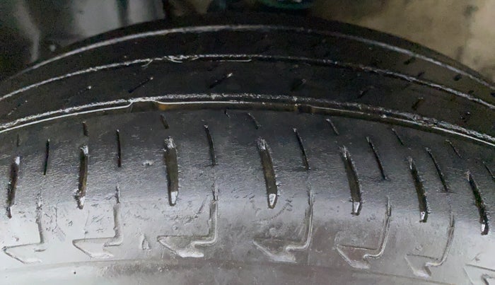 2017 Maruti IGNIS DELTA 1.2 K12, Petrol, Manual, 28,683 km, Left Rear Tyre Tread