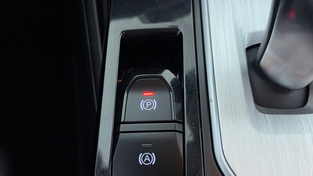 2024 MG Mg5 Essence, Automatic, 8371 km, Handbrake