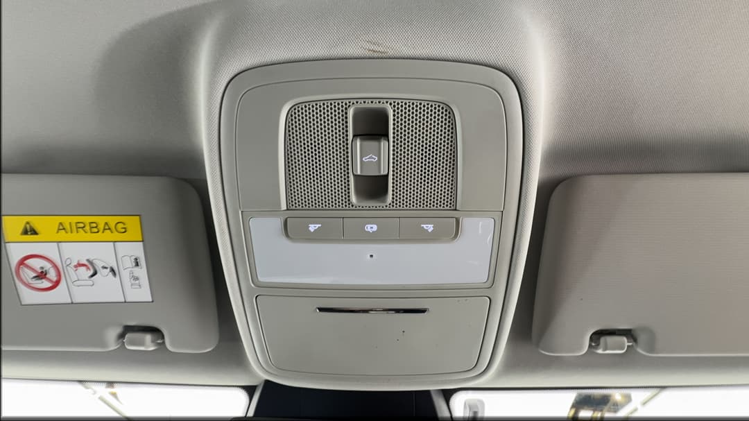 2024 MG Mg5 Essence, Automatic, 8371 km, On-Roof Controls/Sunglass holder