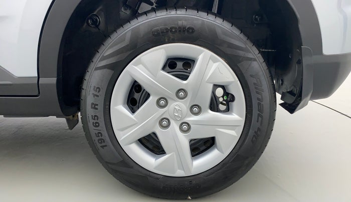 2021 Hyundai VENUE S MT 1.2 KAPPA, Petrol, Manual, 6,179 km, Left Rear Wheel