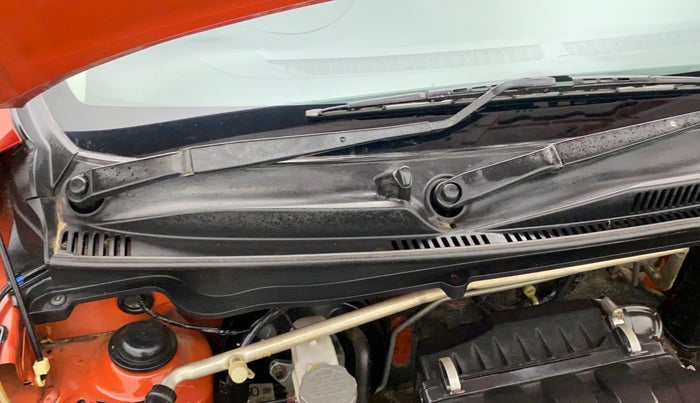 2014 Maruti Celerio VXI, Petrol, Manual, 62,765 km, Bonnet (hood) - Cowl vent panel has minor damage