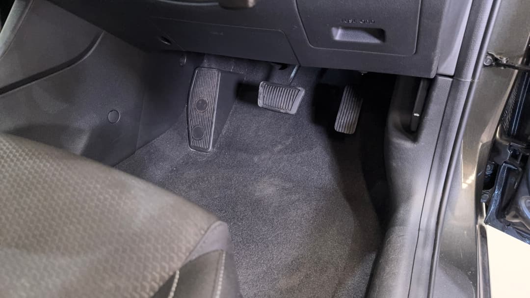 2020 Hyundai i30 Active, Automatic, 44511 km, Pedals and Footmat