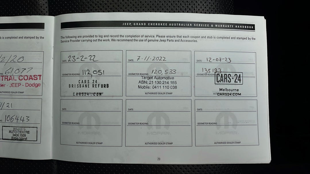 2017 Jeep Grand Cherokee Limited (4x4), Automatic, 135193 km, Service History