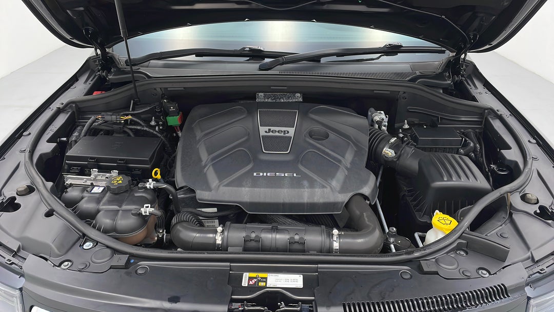 2017 Jeep Grand Cherokee Limited (4x4), Automatic, 135193 km, Open Bonnet (Engine)