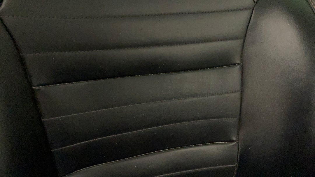 2020 MG HS Essence, Automatic, 83793 km, Seats Front LHS Stain