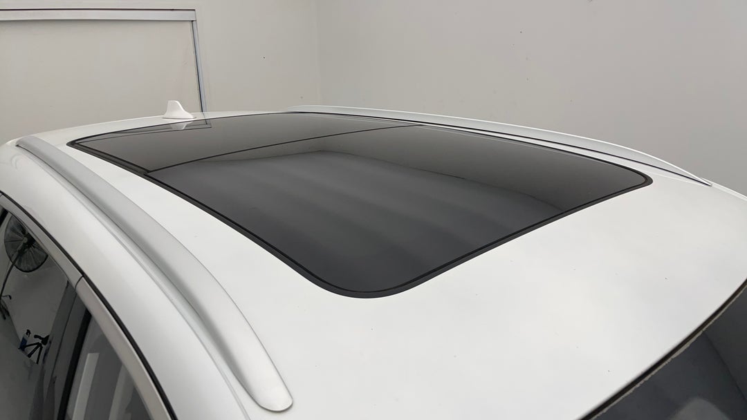 2020 MG HS Essence, Automatic, 83793 km, Roof/Sunroof View