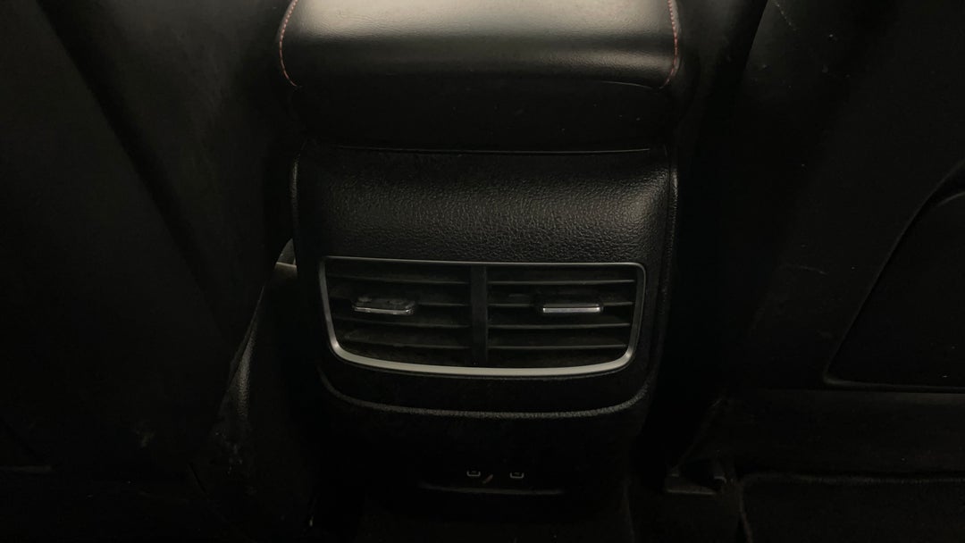 2020 MG HS Essence, Automatic, 83793 km, Rear A/C Vent