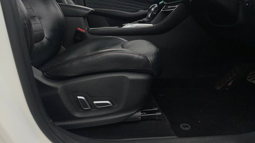 2020 MG HS Essence, Automatic, 83793 km, Drivers Side Adjustment Panel