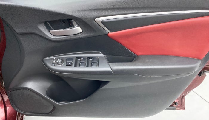2016 Honda Jazz 1.2 V AT, Petrol, Automatic, 55,910 km, Driver Side Door Panels Control