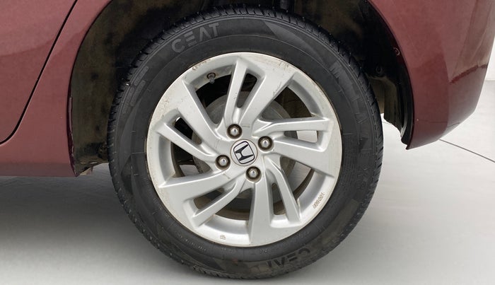 2016 Honda Jazz 1.2 V AT, Petrol, Automatic, 55,910 km, Left Rear Wheel