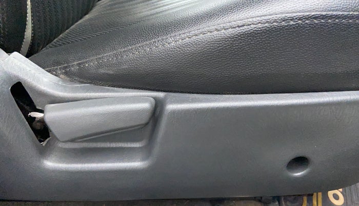 2015 Maruti Alto K10 VXI P, Petrol, Manual, 13,385 km, Driver Side Adjustment Panel