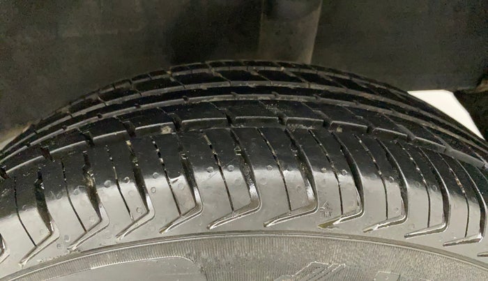 2018 Datsun Redi Go T(O) 1.0, Petrol, Manual, 26,193 km, Left Rear Tyre Tread