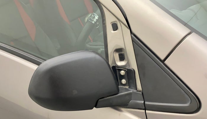 2018 Datsun Redi Go T(O) 1.0, Petrol, Manual, 26,193 km, Right rear-view mirror - Trim missing