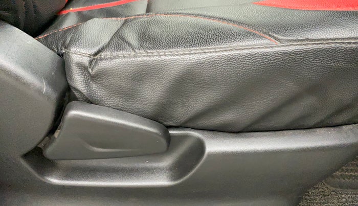 2018 Datsun Redi Go T(O) 1.0, Petrol, Manual, 26,193 km, Driver Side Adjustment Panel