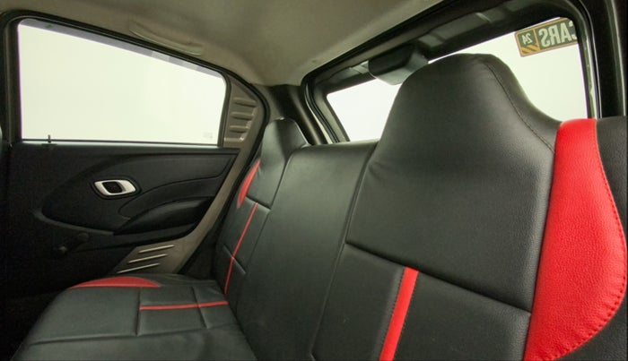 2018 Datsun Redi Go T(O) 1.0, Petrol, Manual, 26,193 km, Right Side Rear Door Cabin