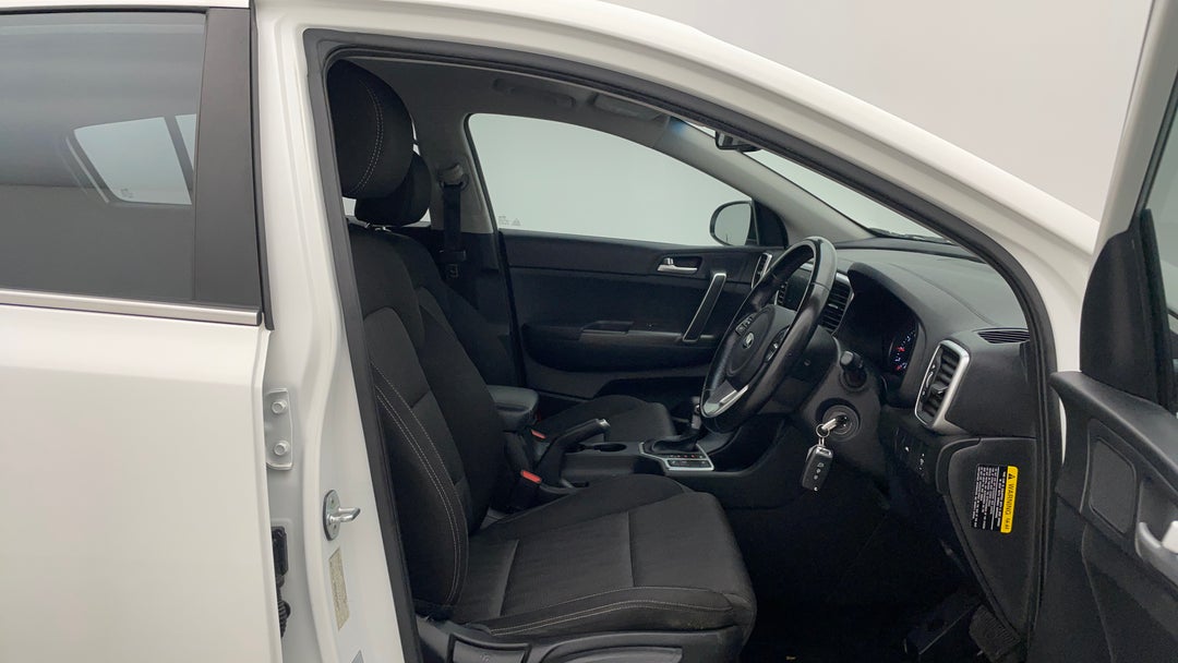 2019 Kia Sportage Si Premium (fwd), Automatic, 61911 km, Right Side Front Door Cabin View