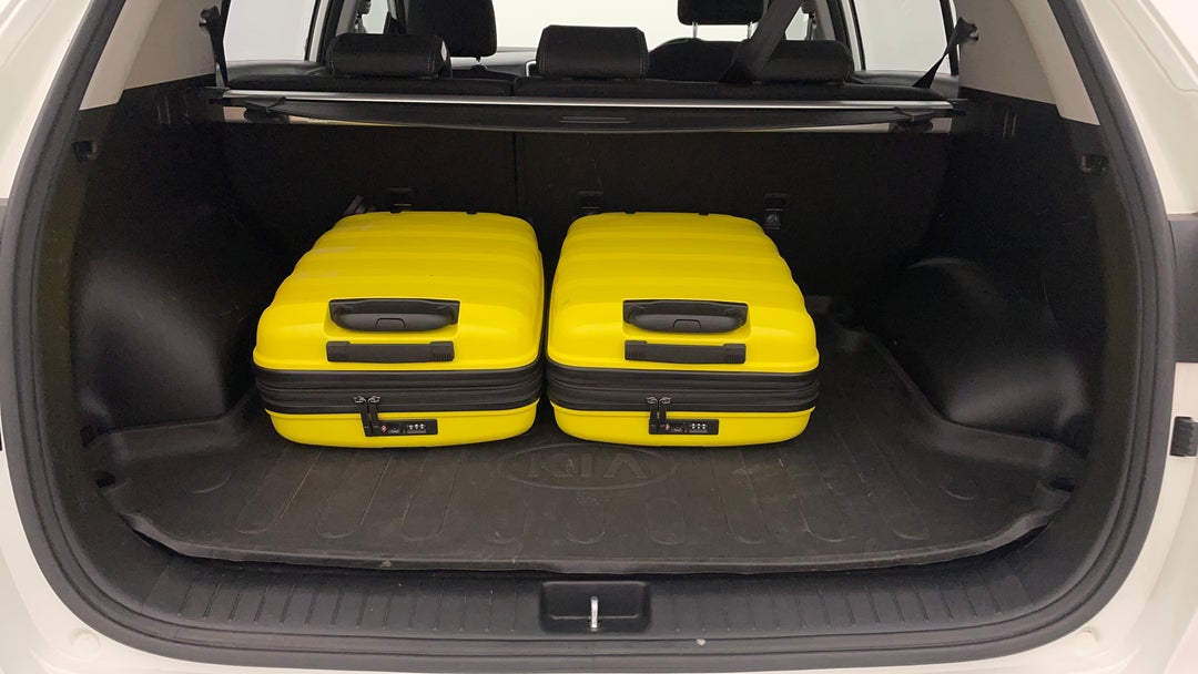 2019 Kia Sportage Si Premium (fwd), Automatic, 61911 km, Boot Inside View with Luggage