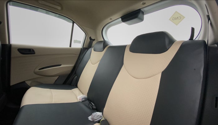 2022 Hyundai NEW SANTRO SPORTZ EXECUTIVE MT CNG, CNG, Manual, 2,077 km, Right Side Rear Door Cabin