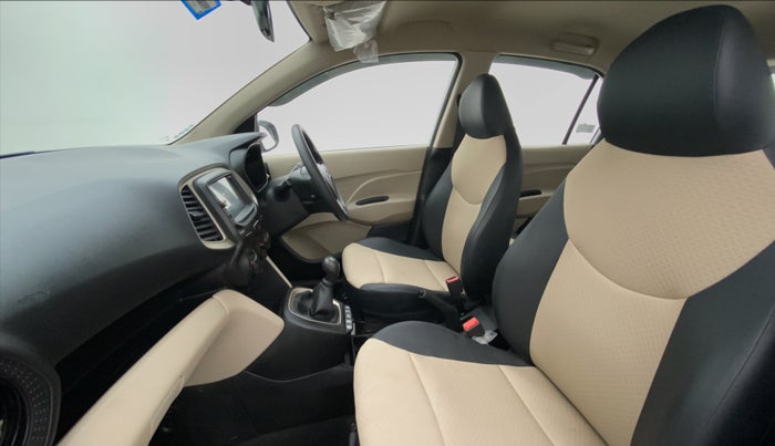 2022 Hyundai NEW SANTRO SPORTZ EXECUTIVE MT CNG, CNG, Manual, 2,077 km, Right Side Front Door Cabin