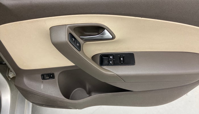 2011 Volkswagen Vento TRENDLINE PETROL, Petrol, Manual, 74,037 km, Driver Side Door Panels Control