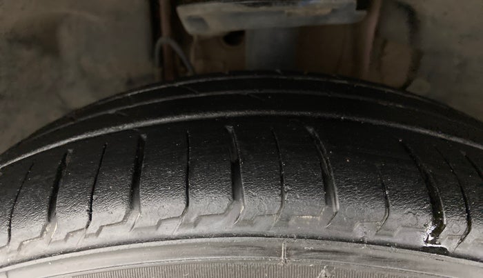 2019 Tata Tiago XZ PLUS PETROL, Petrol, Manual, 68,420 km, Left Front Tyre Tread