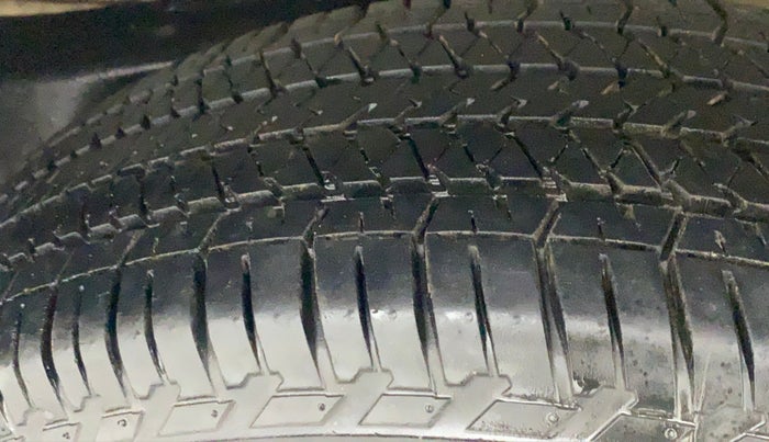2018 Mahindra Scorpio S11 2WD, Diesel, Manual, 44,363 km, Right Rear Tyre Tread