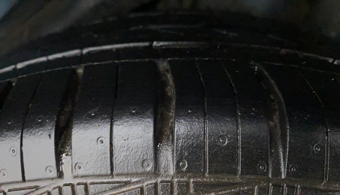 2012 Honda Brio S MT, Petrol, Manual, 54,932 km, Left Rear Tyre Tread