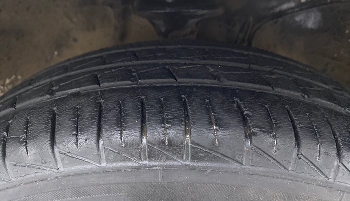 2019 Maruti Alto LXI, Petrol, Manual, 52,162 km, Right Front Tyre Tread