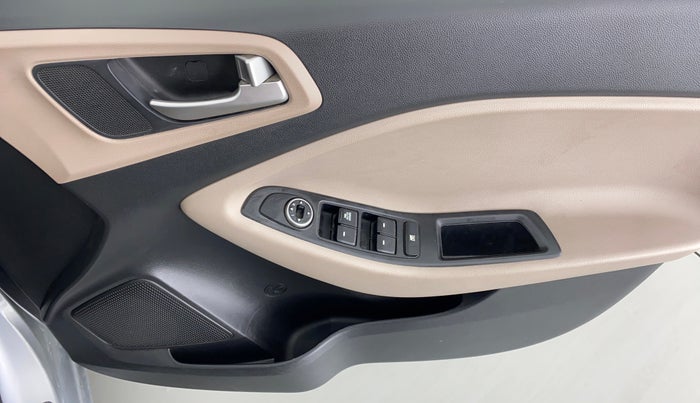 2019 Hyundai Elite i20 1.2 MAGNA PLUS VTVT, Petrol, Manual, 22,634 km, Driver Side Door Panels Control