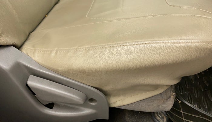 2018 Datsun Go Plus T(O), CNG, Manual, 19,879 km, Driver Side Adjustment Panel