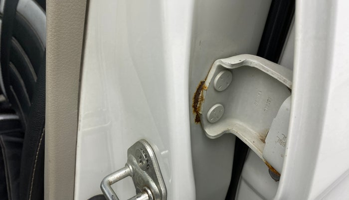 2017 Maruti Celerio VXI AMT, Petrol, Automatic, 1,20,703 km, Left B pillar - Slight discoloration