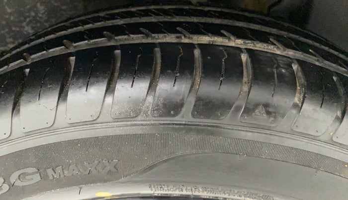 2018 Maruti Swift VDI, Diesel, Manual, 12,595 km, Left Rear Tyre Tread