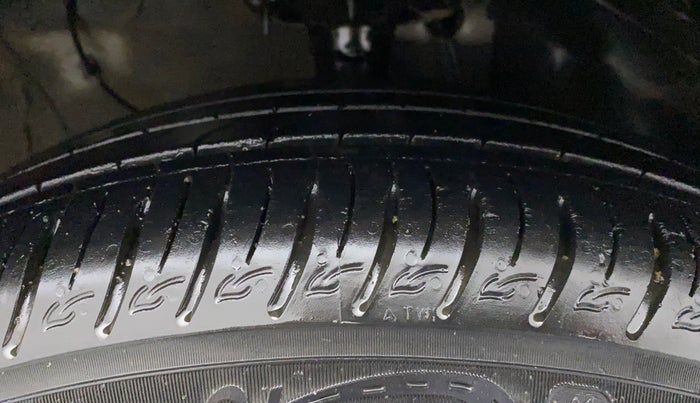 2021 KIA SONET HTX PLUS 1.5, Diesel, Manual, 28,073 km, Right Front Tyre Tread