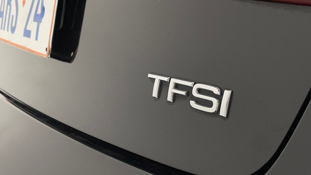 Badge (Boot Right Side)