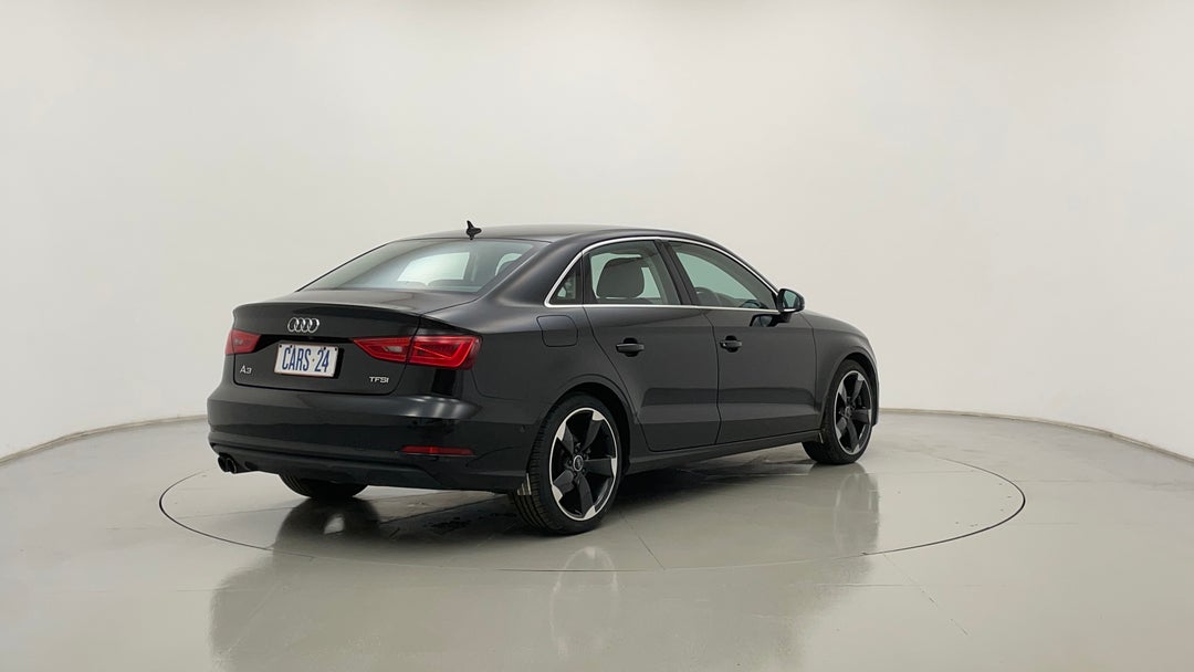 Right Back Diagonal (45- Degree) View