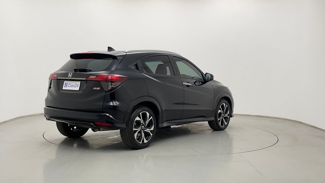 Right Back Diagonal (45- Degree) View