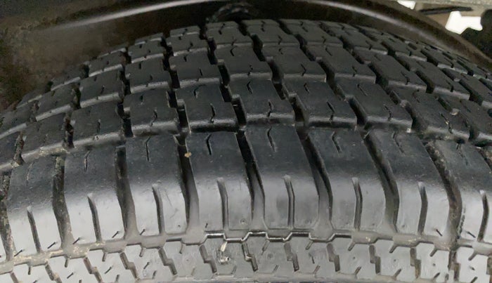 2016 Mahindra Bolero Power+ ZLX, Diesel, Manual, 84,391 km, Right Rear Tyre Tread