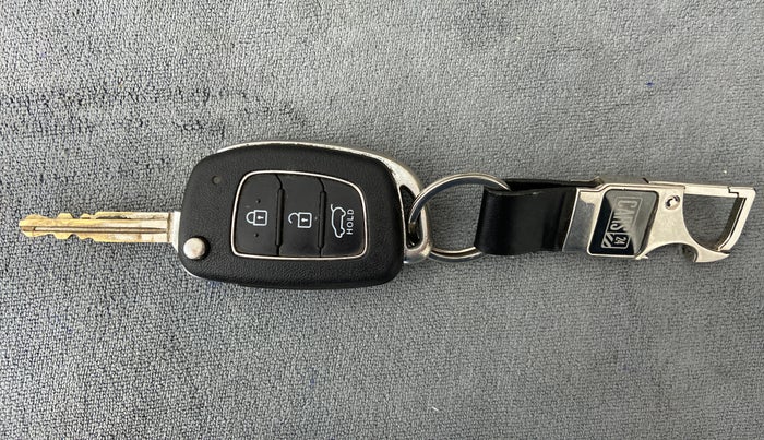 2015 Hyundai Creta 1.6 SX CRDI, Diesel, Manual, Key Close Up