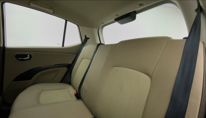 2014 Hyundai i10 SPORTZ 1.1 IRDE2, Petrol, Manual, 27,422 km, Right Side Rear Door Cabin