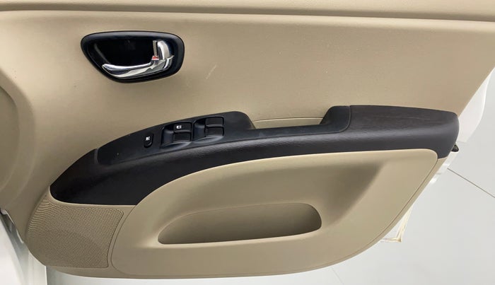 2014 Hyundai i10 SPORTZ 1.1 IRDE2, Petrol, Manual, 27,422 km, Driver Side Door Panels Control