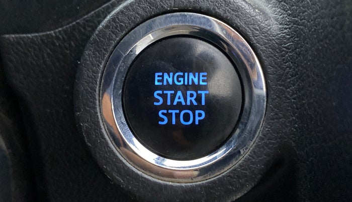 2020 Toyota Innova Crysta 2.4 ZX 7 STR, Diesel, Manual, 99,174 km, Keyless Start/ Stop Button