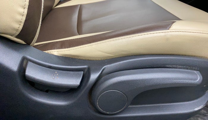 2015 Hyundai Elite i20 ASTA 1.2, Petrol, Manual, 99,831 km, Driver Side Adjustment Panel